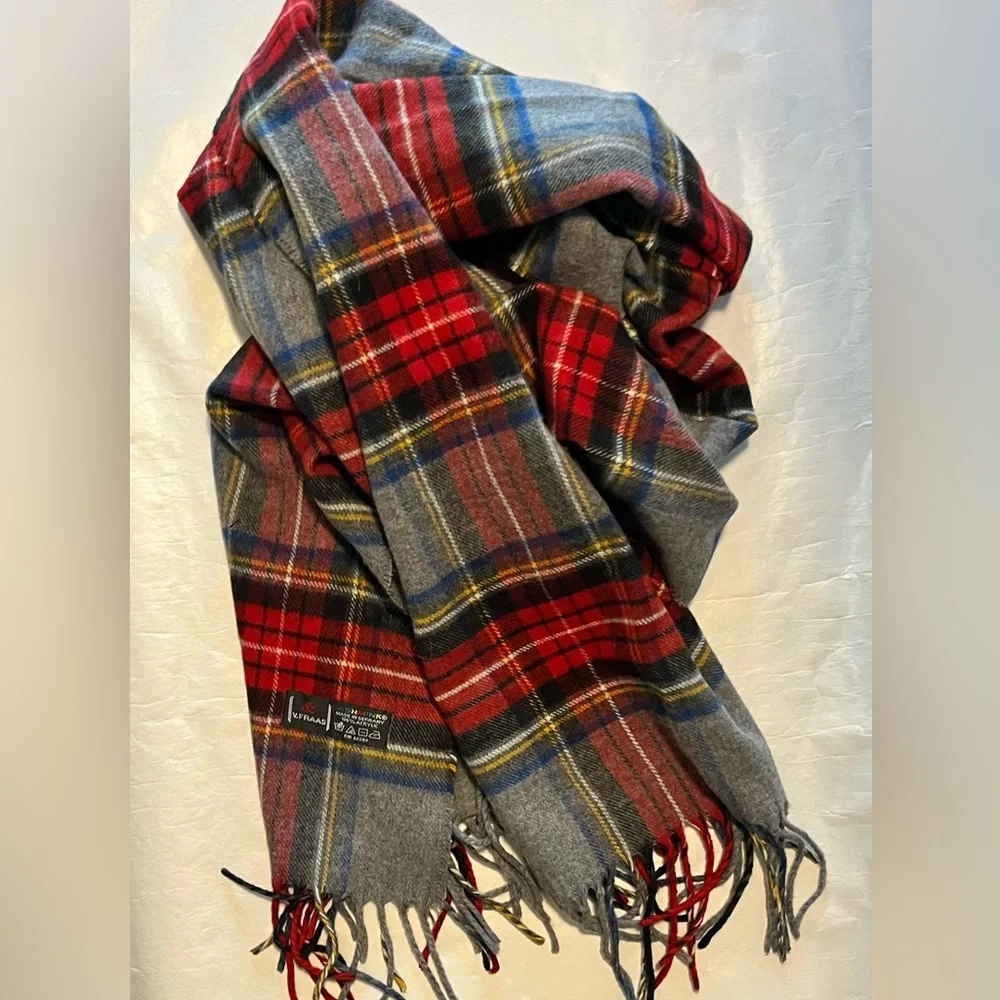 V. Fraas Cashmink‎ Plaid Argyle Long Scarf Gray Red Unisex